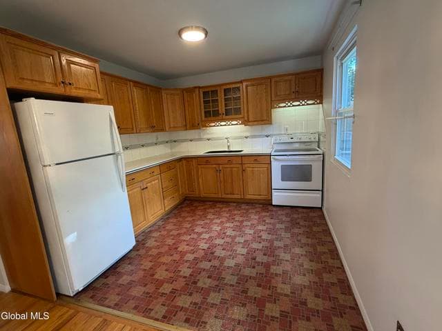 27 Holly Boulevard, Scotia, NY, photo 5