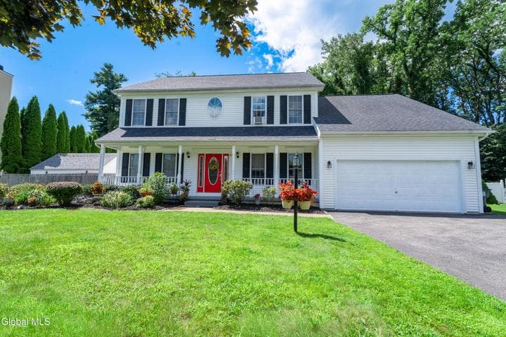 12 Sarah Court, Colonie, NY, photo 2