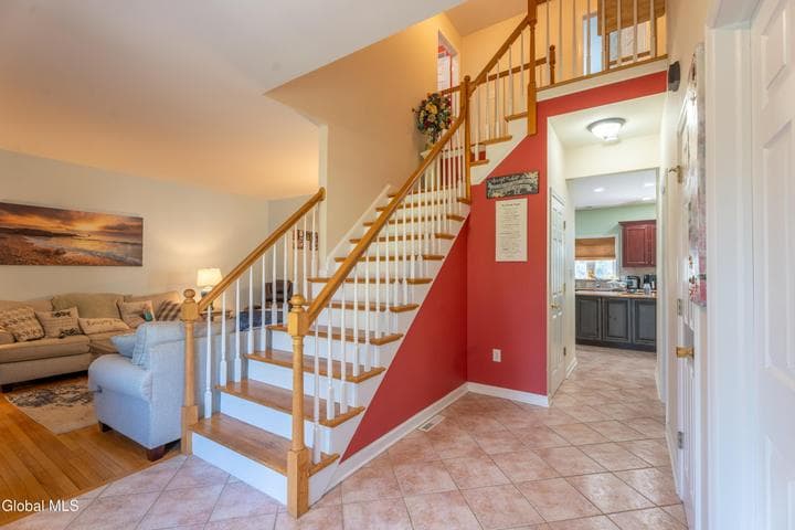12 Sarah Court, Colonie, NY, photo 5