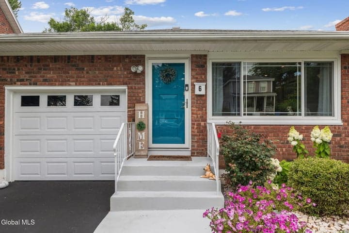 6 Ormond Street, Albany, NY, photo 4