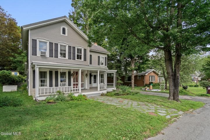 16 Maple Avenue, Troy, NY, photo 2