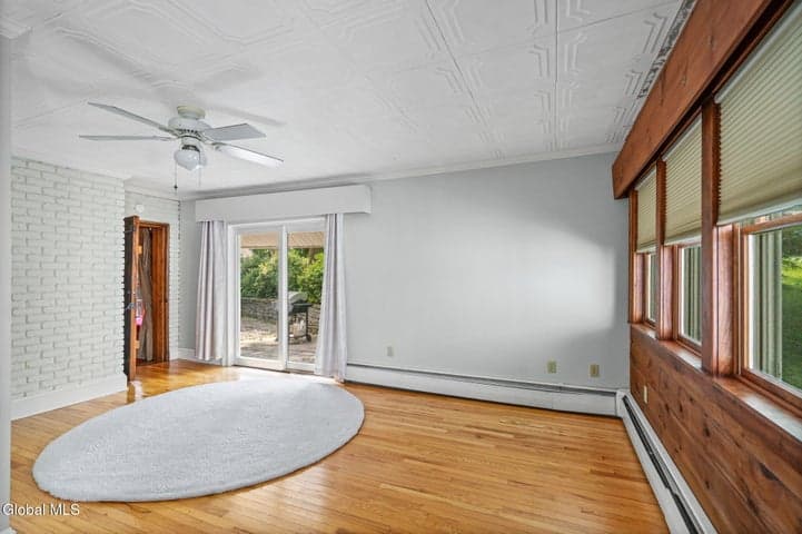 16 Maple Avenue, Troy, NY, photo 5