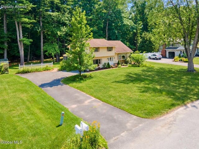 30 Guilder Place, Clifton Park, NY, photo 1