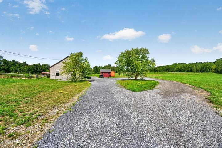 1595 State Route 196, Kingsbury, NY, photo 3