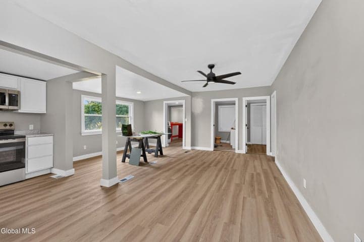 23 Oberlook Avenue, North Greenbush, NY, photo 5