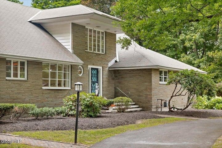 1005 Fairlane Road, Rotterdam, NY