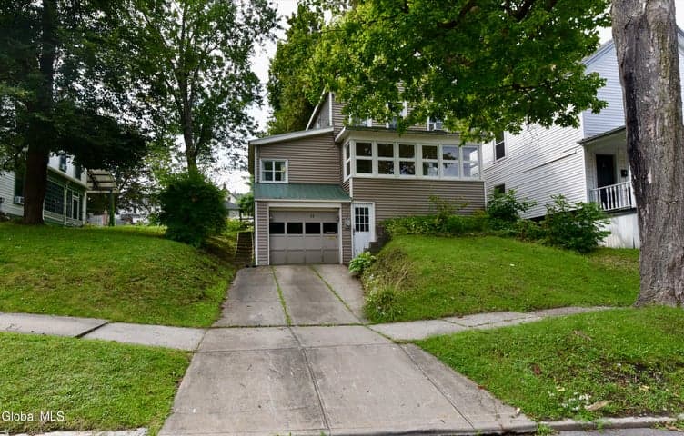 14 E Clinton Street, Johnstown, NY, photo 2