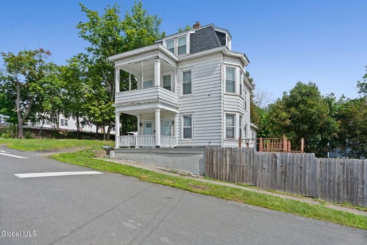 16 Vanderwerken Avenue, Waterford, NY