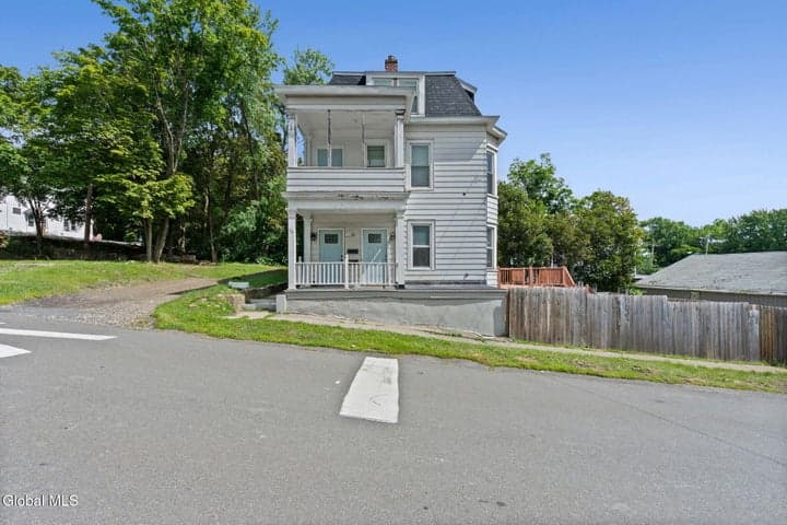 16 Vanderwerken Avenue, Waterford, NY, photo 2