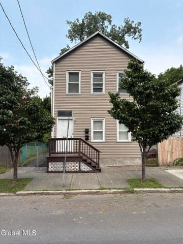 395 10th Street, Troy, NY, photo 1