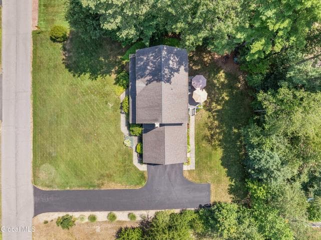 30 Algonquin Drive, Queensbury, NY, photo 5