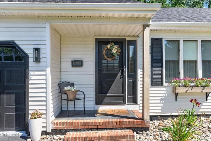 1605 Tina Lane, Schodack, NY, photo 4