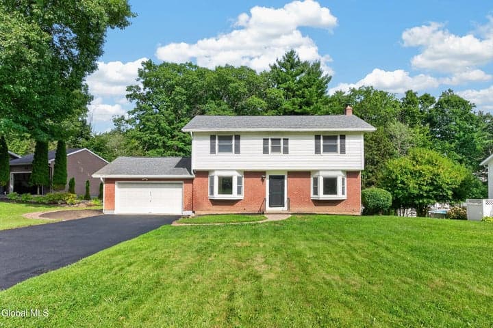 854 Maxwell Drive, Niskayuna, NY