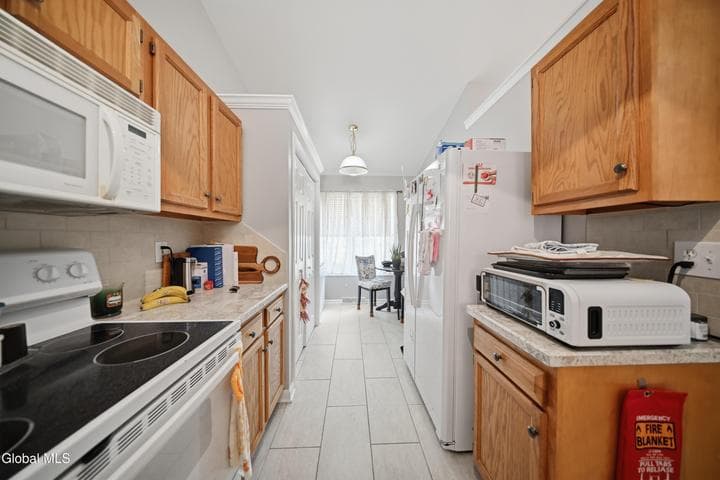 152 Harvard Road, Watervliet, NY, photo 5