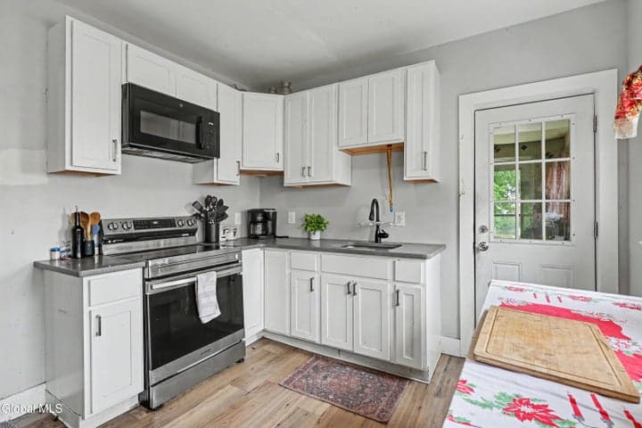 70 Walnut Street, Glens Falls, NY, photo 3