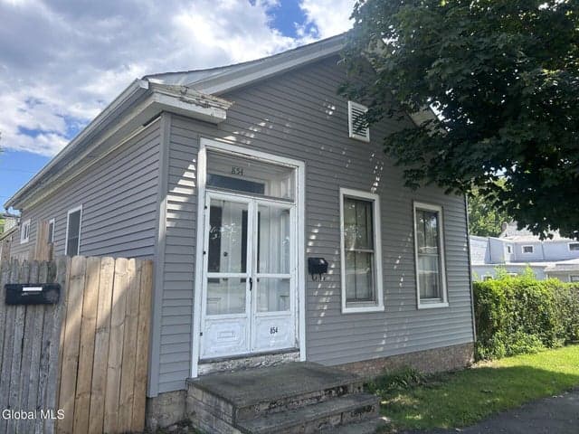 854 5th Avenue, Troy, NY