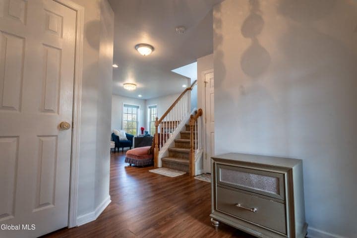 11 Anna Lane, Halfmoon, NY, photo 4