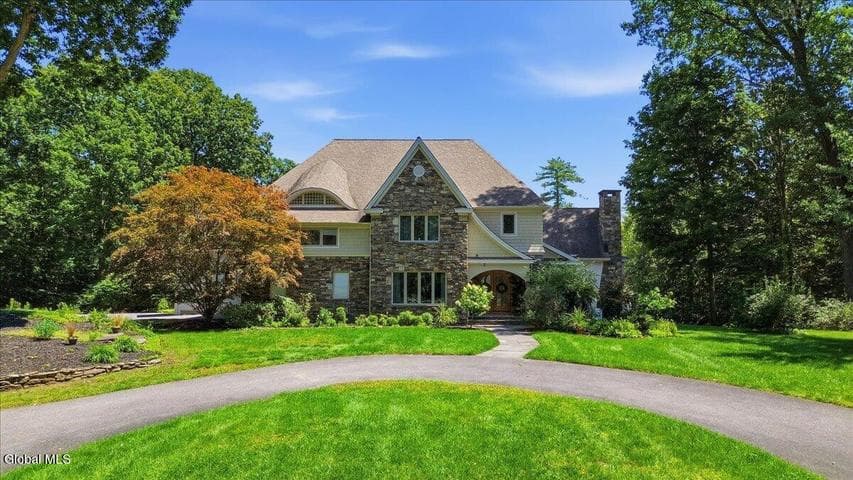 6 Cherry Tree Lane, Saratoga Springs, NY