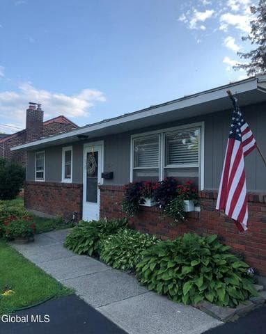 1352 Lawn Avenue, Rotterdam, NY, photo 4
