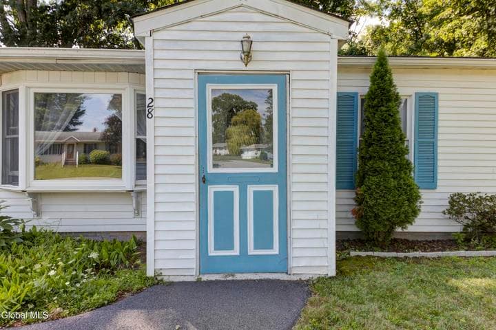 28 Amelia Drive, Schenectady, NY, photo 3