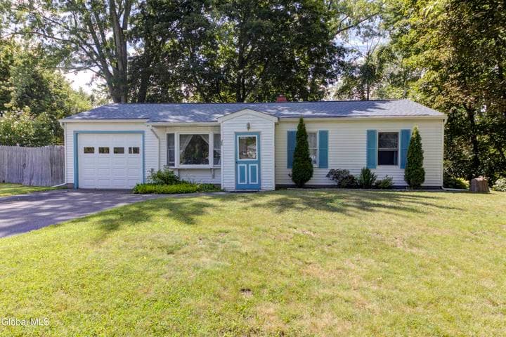 28 Amelia Drive, Schenectady, NY, photo 1