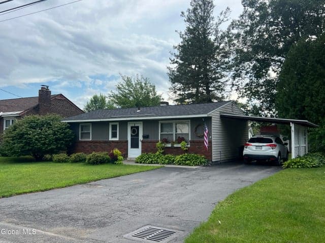 1352 Lawn Avenue, Rotterdam, NY, photo 1