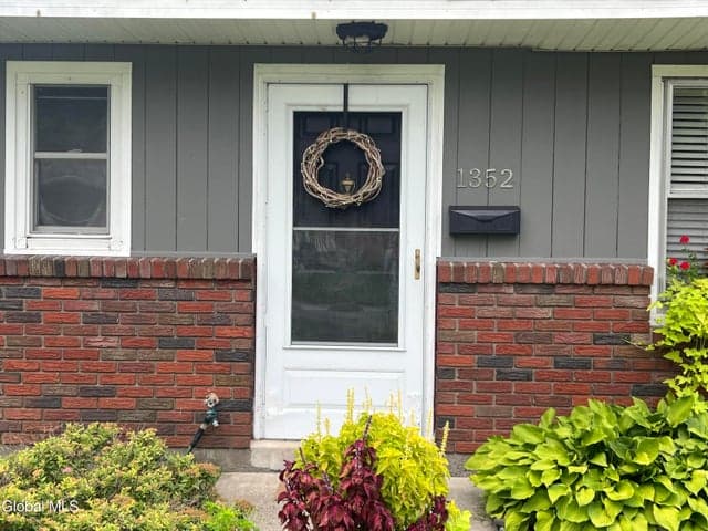 1352 Lawn Avenue, Rotterdam, NY, photo 5
