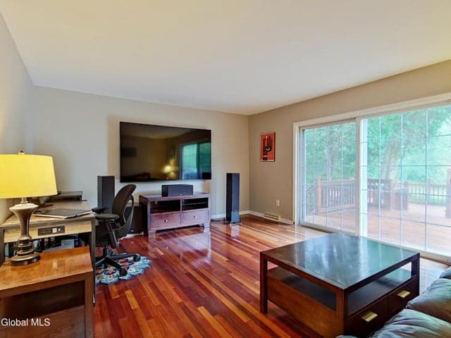 6 Aberdeen Way, Wilton, NY, photo 3
