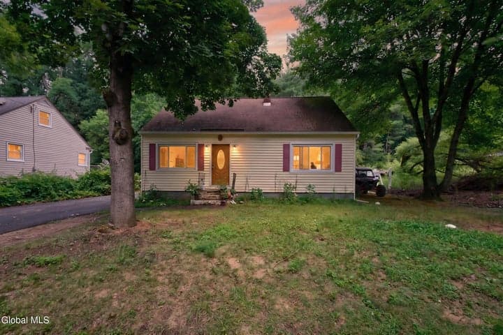 3 Hillview Terrace, Guilderland, NY