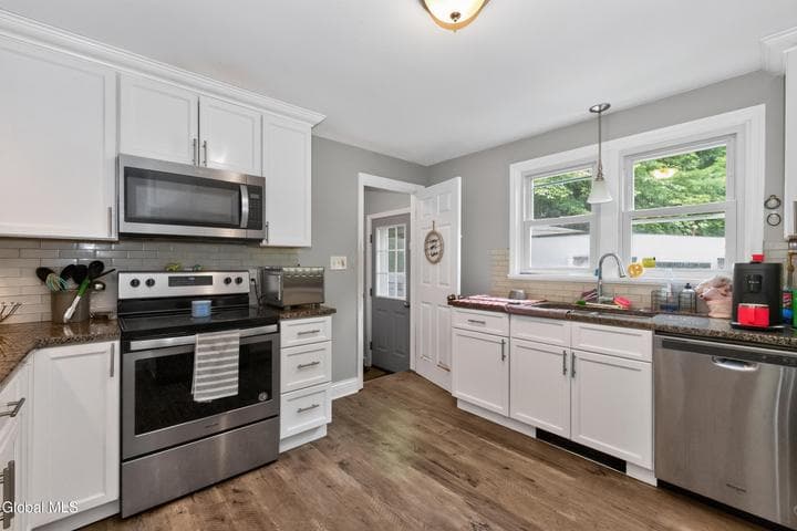 3 Hillview Terrace, Guilderland, NY, photo 4