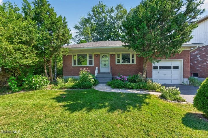 87 Buckingham Drive, Albany, NY, photo 1