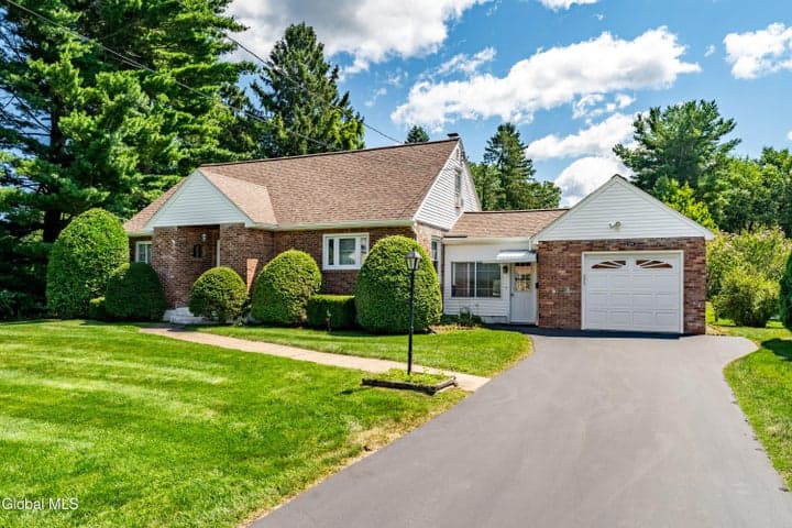 1277 Floral Avenue, Rotterdam, NY, photo 2