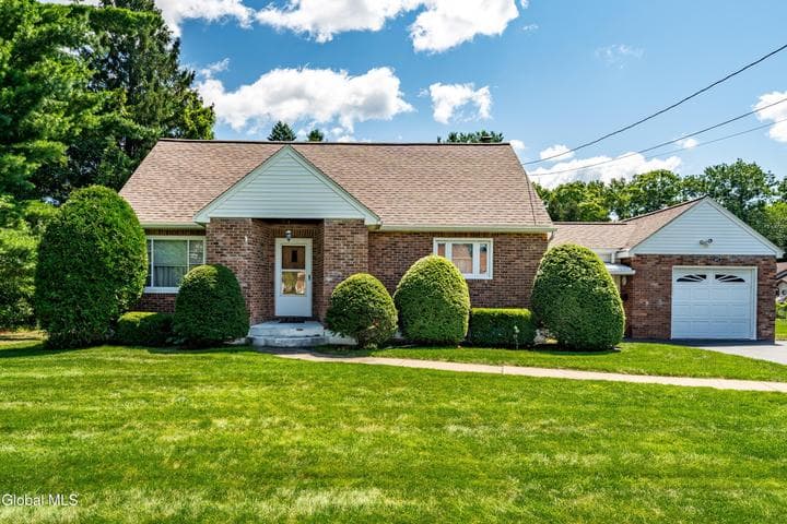 1277 Floral Avenue, Rotterdam, NY