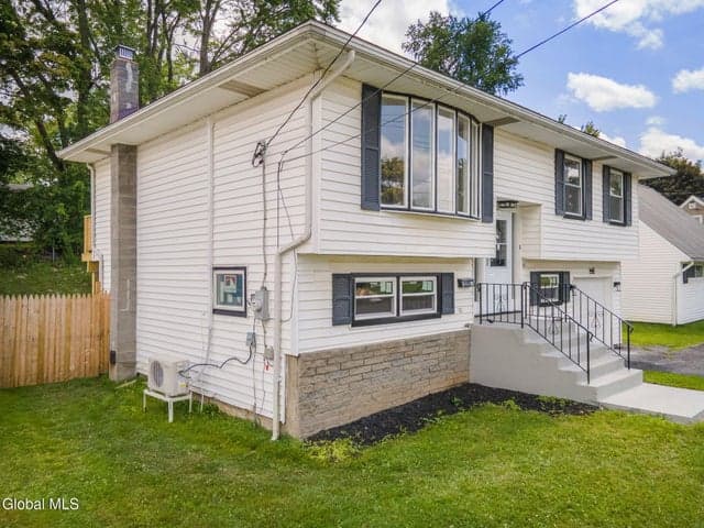22 O'Neil Street, Troy, NY, photo 2