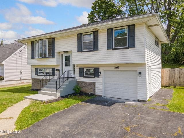 22 O'Neil Street, Troy, NY, photo 3