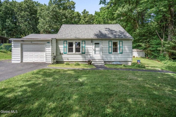21 Jay Street, Waterford, NY