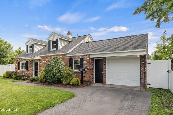 1021 Roberta Road, Rotterdam, NY, photo 4