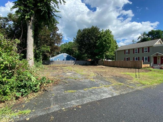 10 Couse Place, East Greenbush, NY, photo 3