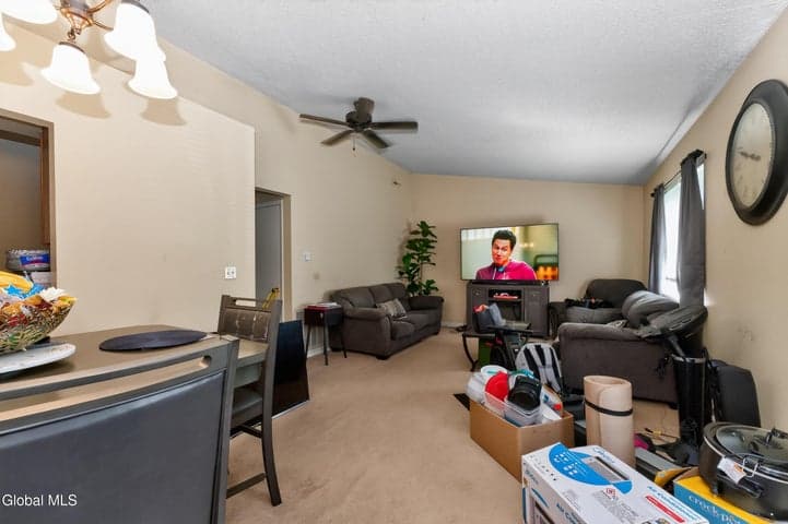 17 Berwyn Street, Colonie, NY, photo 5