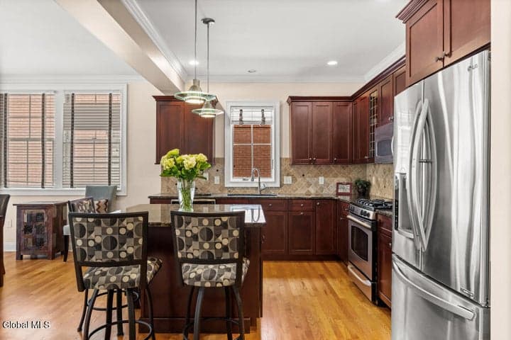 150 High Rock Avenue, Saratoga Springs, NY, photo 5