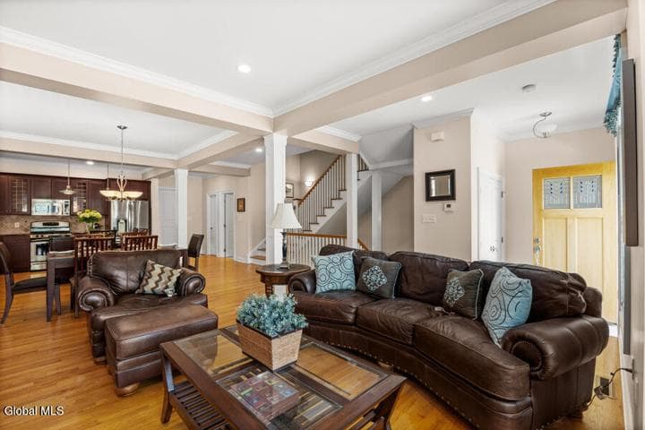 150 High Rock Avenue, Saratoga Springs, NY, photo 2