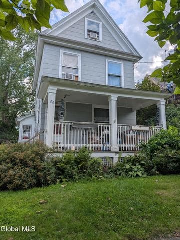 22 McClellan Avenue, Amsterdam, NY