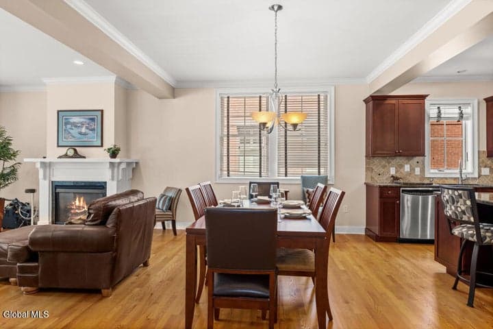 150 High Rock Avenue, Saratoga Springs, NY, photo 4
