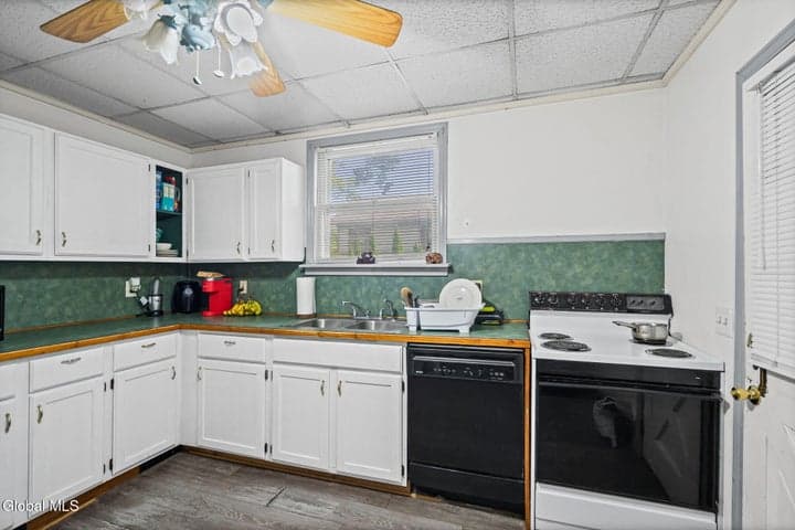 5 Numan Street, Glens Falls, NY, photo 4