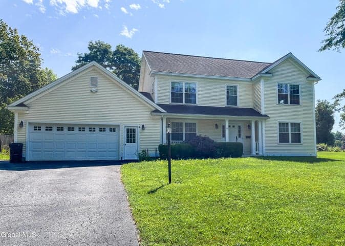 22 Magdalen Road, Delmar, NY, photo 1