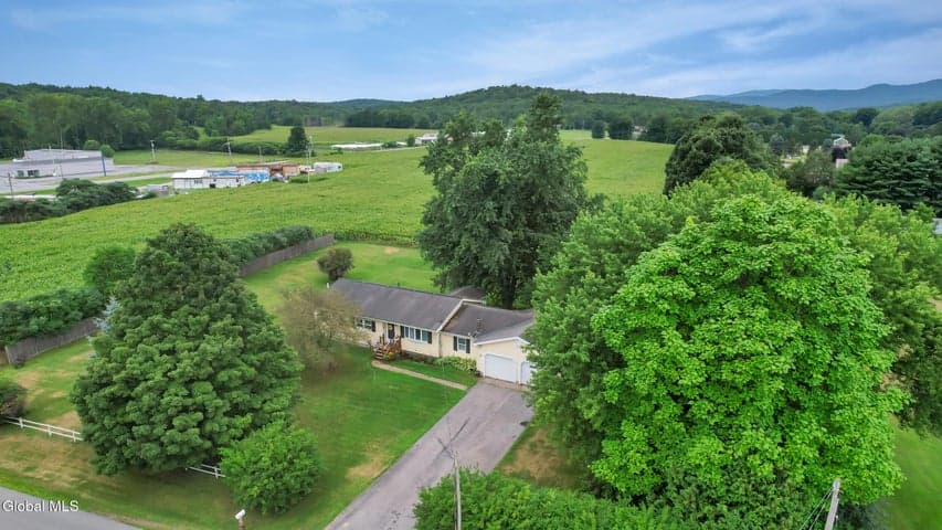 23 Thomas Road, Fort Ann, NY, photo 3