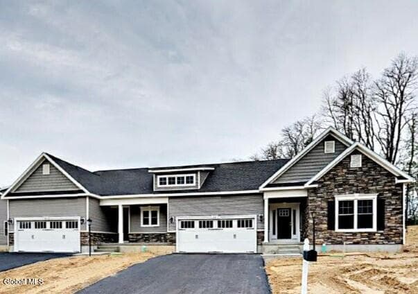 2 Boggs Street, Halfmoon, NY