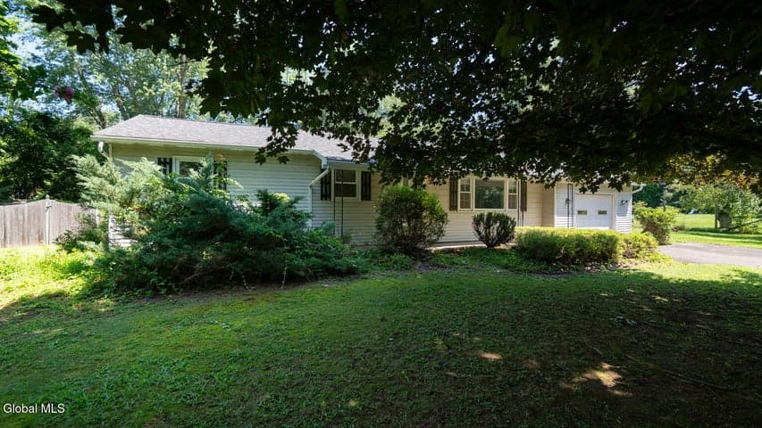 21 Cross Street, Stuyvesant, NY, photo 4