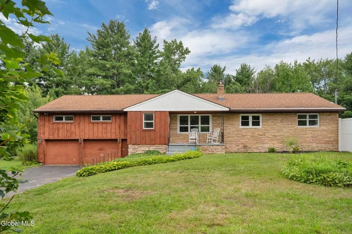 969 Grooms Road, Clifton Park, NY, photo 2