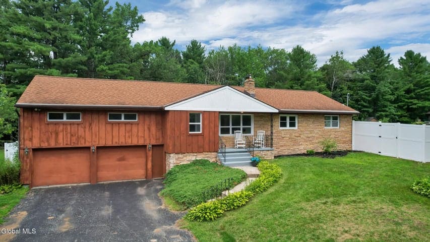 969 Grooms Road, Clifton Park, NY, photo 3